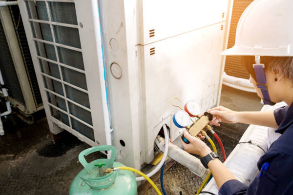 Lắp đặt, sửa chữa hệ thông lạnh công nghiệp tại Đắk Lắk, Sửa máy lạnh âm trần cấp tốc